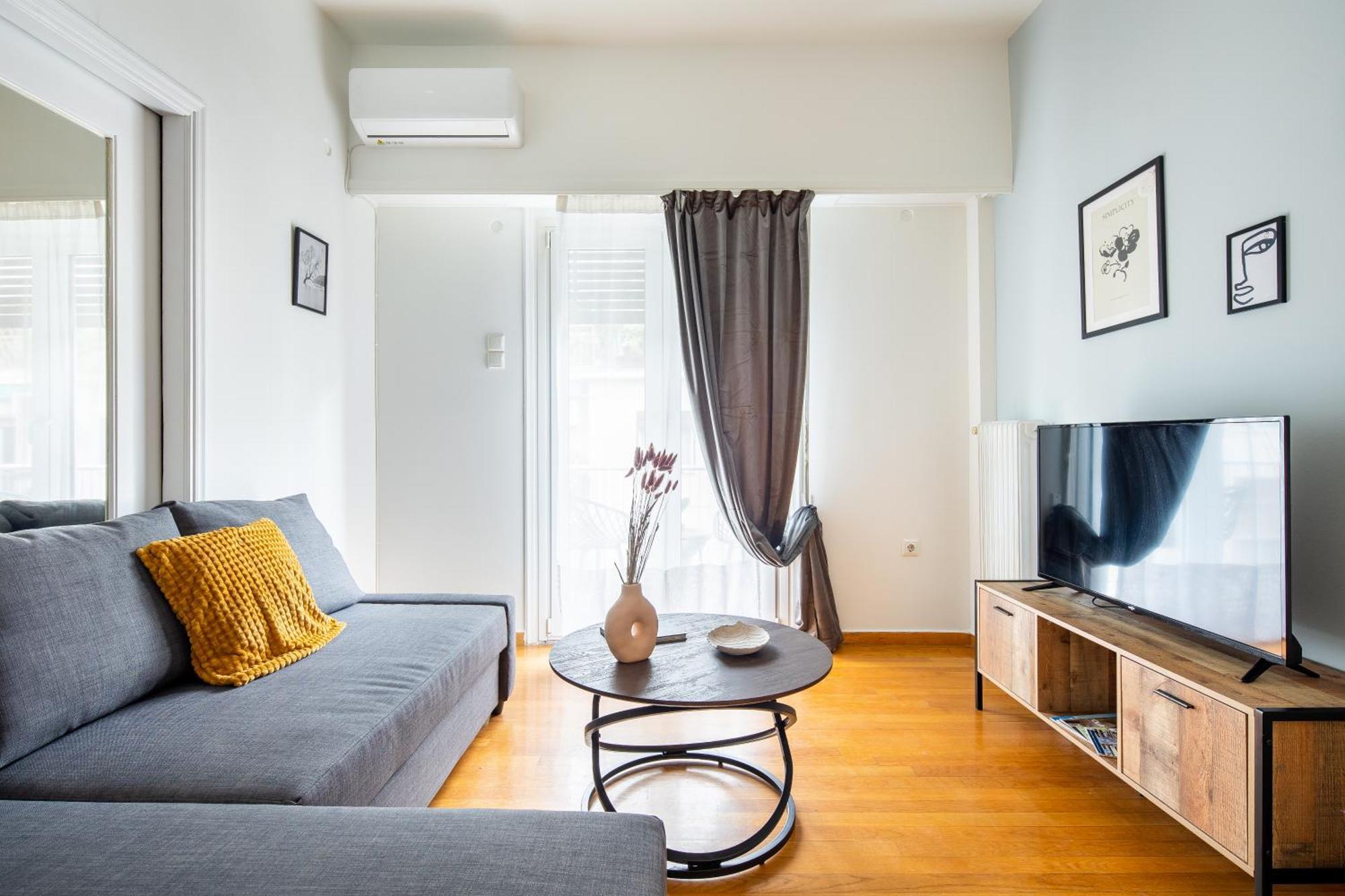 Apartment Feels Like Next To Acropolis Athens